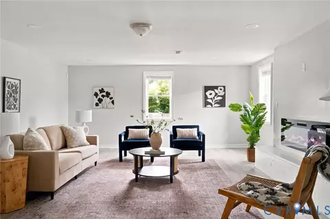 Living - 112 E 36th St, Richmond, VA 23224 photo 6 of 7