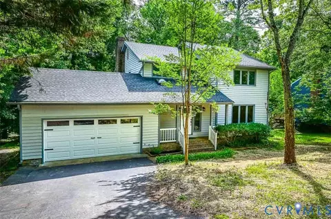 7731 Flag Tail Dr, Midlothian, VA 23112