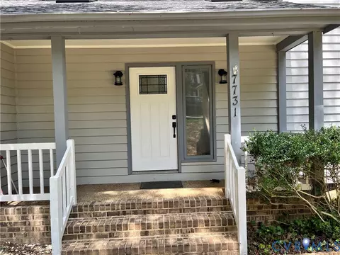 Exterior - 7731 Flag Tail Dr, Midlothian, VA 23112 photo 3 of 15