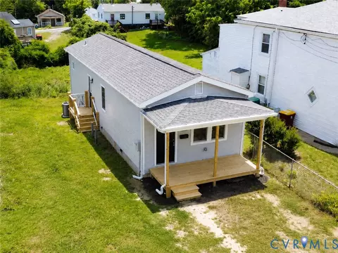 310 N Carolina Ave, Petersburg, VA 23803