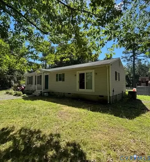 1742 Eastham Rd, Bumpass, VA 23024