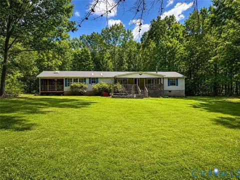 2229 Texas School Rd, Wingina, VA 24599