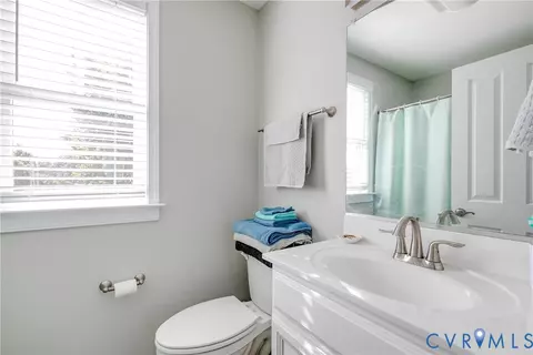 Bath - 1301 Dance St, Richmond, VA 23220 photo 3 of 3