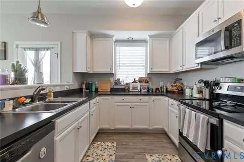 Kitchen - 1301 Dance St, Richmond, VA 23220 photo 3 of 4