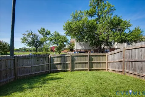 Exterior - 1301 Dance St, Richmond, VA 23220 photo 6 of 6