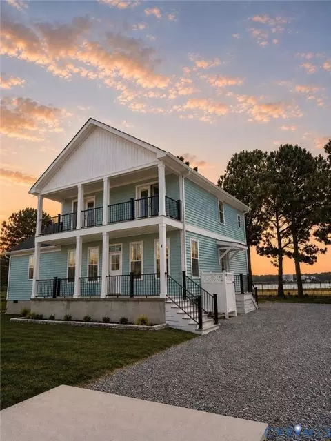 4 Dream St, Cape Charles, VA 23310