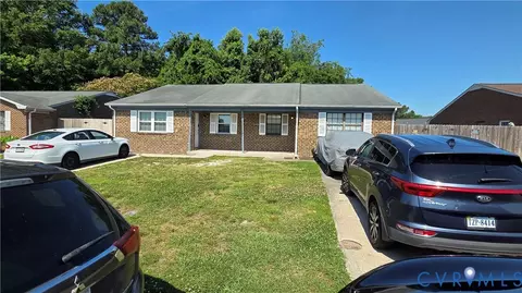 6133 Brookwood Dr #B, Suffolk, VA 23435