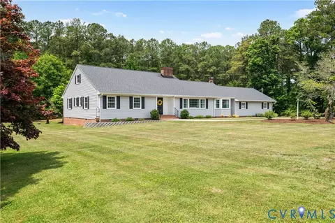 540 W Main St, Wakefield, VA 23888