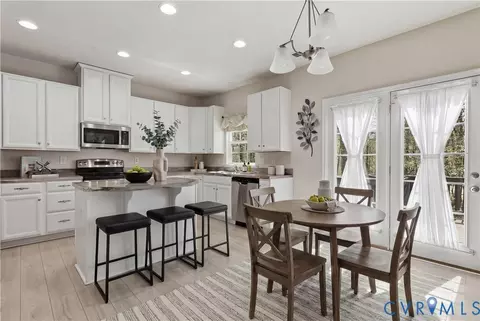5225 Timsbury Pointe Dr, Chester, VA 23831