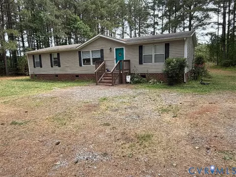 26049 Guy Place Rd, Courtland, VA 23837