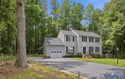 4907 Cane Mill Ln, North Chesterfield, VA 23236