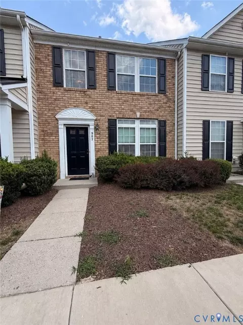907 Kitty Hamilton Cir, Ashland, VA 23005