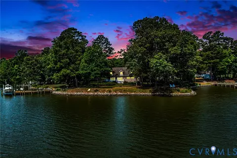 196 Summer Haven Dr, Reedville, VA 22539