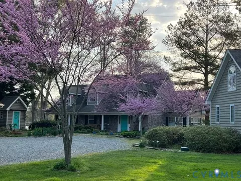 196 Summer Haven Dr, Reedville, VA 22539