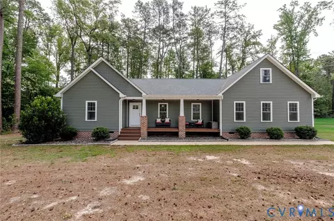 27050 Britt Ln, Petersburg, VA 23805