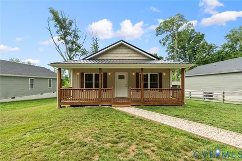 2357 Layne St, Farmville, VA 23901