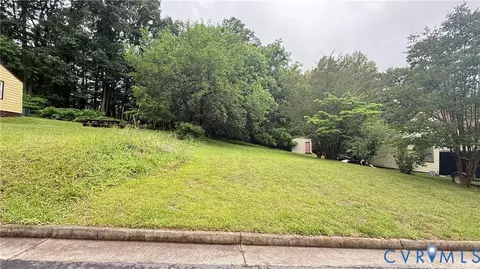 1217 Lot Top St, Martinsville, VA 24112