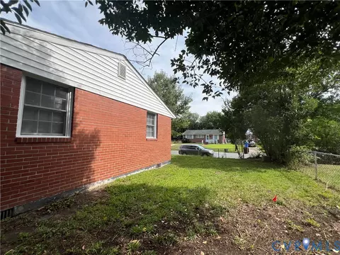 Exterior - 1403 Algona Rd, Chesapeake, VA 23324 photo 4 of 12