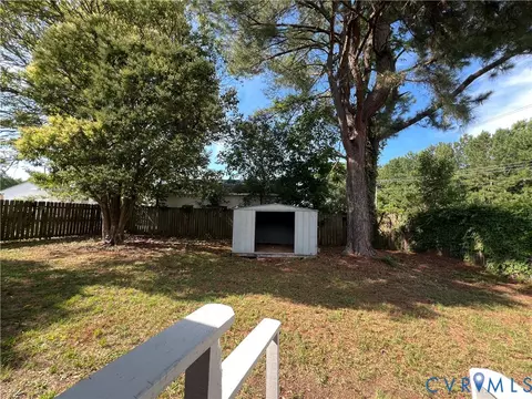 Exterior - 1403 Algona Rd, Chesapeake, VA 23324 photo 10 of 12