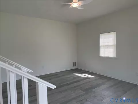 Living - 1403 Algona Rd, Chesapeake, VA 23324 photo 2 of 7