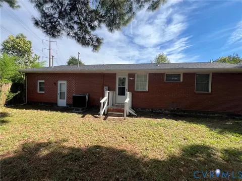 Exterior - 1403 Algona Rd, Chesapeake, VA 23324 photo 11 of 12