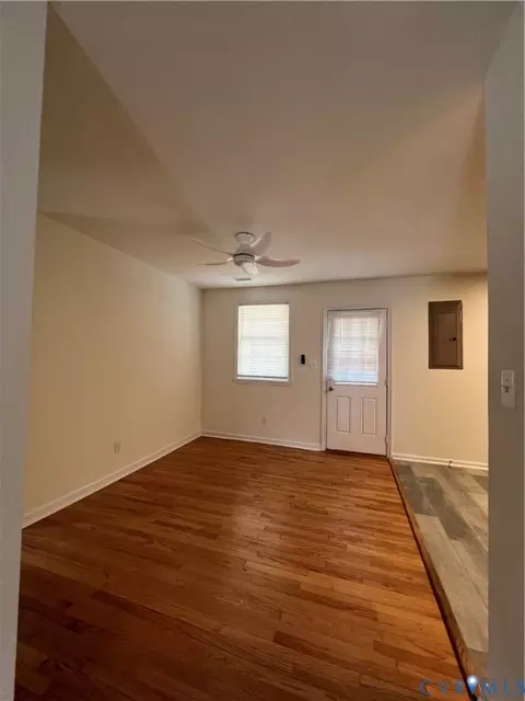 Living - 1403 Algona Rd, Chesapeake, VA 23324 photo 6 of 7
