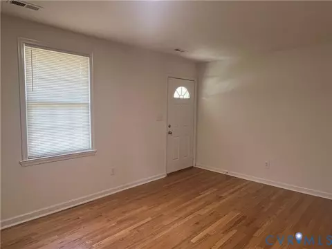Living - 1403 Algona Rd, Chesapeake, VA 23324 photo 1 of 7