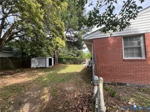 Exterior - 1403 Algona Rd, Chesapeake, VA 23324 photo 7 of 12