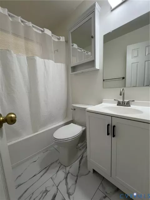 Bath - 1403 Algona Rd, Chesapeake, VA 23324 photo 2 of 3
