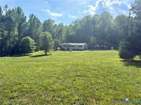 4710 E Grey Fox Cir, Gum Spring, VA 23065