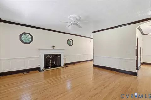 Living - 2620 Robious Crossing Dr, Midlothian, VA 23113 photo 3 of 5