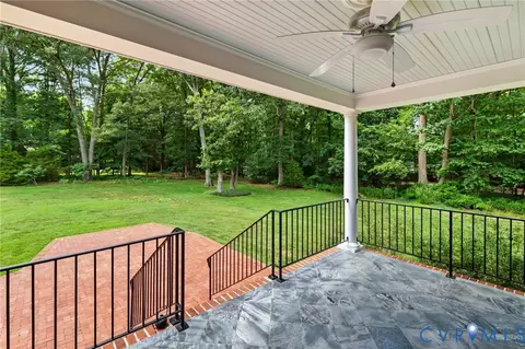 Exterior - 2620 Robious Crossing Dr, Midlothian, VA 23113 photo 5 of 10
