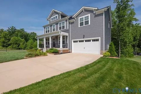 15912 Scarlet Coat Dr, Moseley, VA 23120