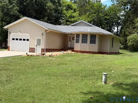 212 Virginia Ave, Farmville, VA 23901