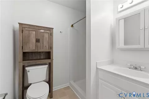 Bath - 2954 Maplevale Rd, Chester, VA 23831 photo 1 of 2