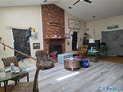 Living - 3161 Dorrell Rd, Aylett, VA 23009 photo 1 of 1