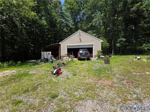 Exterior - 3161 Dorrell Rd, Aylett, VA 23009 photo 2 of 17
