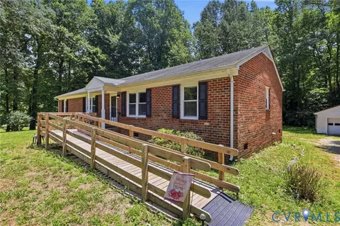 10111 Tunstall Rd, New Kent, VA 23124