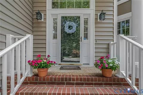 10081 Amelia Manor Ct, Mechanicsville, VA 23116