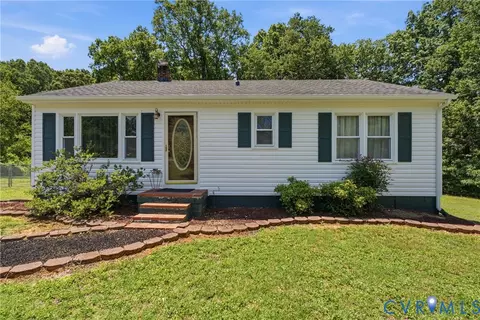303 W 8th St, Mineral, VA 23117