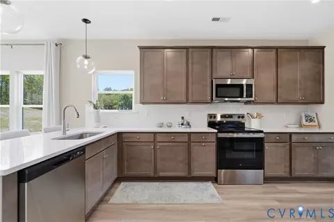 9829 Brookskirt Run, Glen Allen, VA 23059