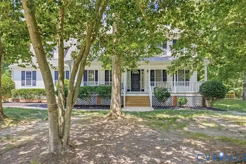 13801 Rockharvest Ct, Chester, VA 23836
