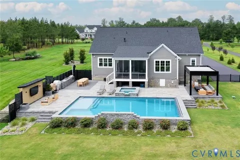 1732 Fishers Pond Dr, Maidens, VA 23102