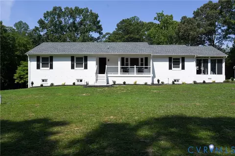 1448 Canterbury Rd, Saint Stephens Church, VA 23148