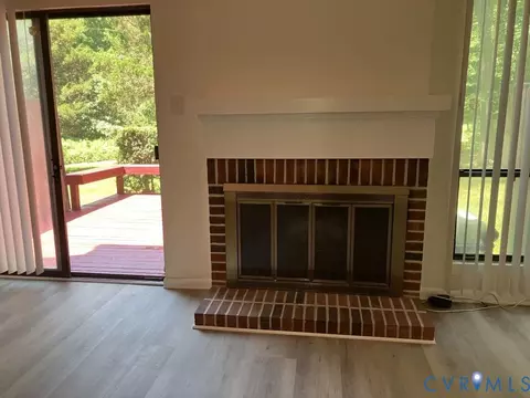 Living - 11923 W Briar Patch Dr, Midlothian, VA 23113 photo 2 of 4
