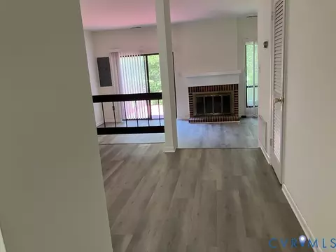 Living - 11923 W Briar Patch Dr, Midlothian, VA 23113 photo 3 of 4