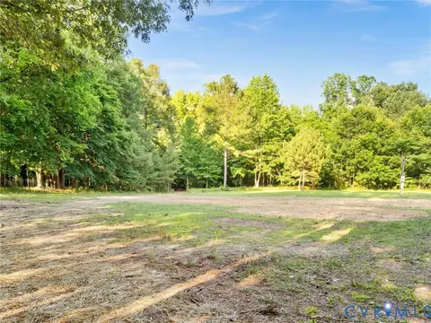 Exterior - 14705 Gatewood Rd, Dewitt, VA 23840 photo 7 of 10