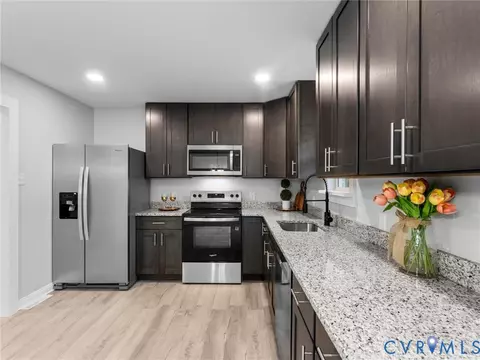 Kitchen - 14705 Gatewood Rd, Dewitt, VA 23840 photo 6 of 7