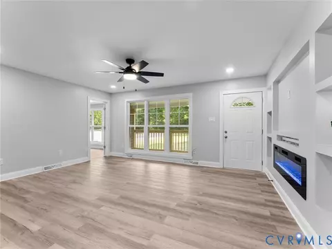 Living - 14705 Gatewood Rd, Dewitt, VA 23840 photo 5 of 11