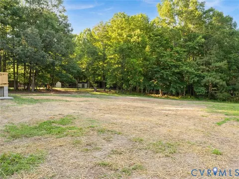 Exterior - 14705 Gatewood Rd, Dewitt, VA 23840 photo 6 of 10